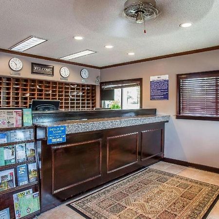 Suburban Studios Charlotte-Ballantyne Экстерьер фото