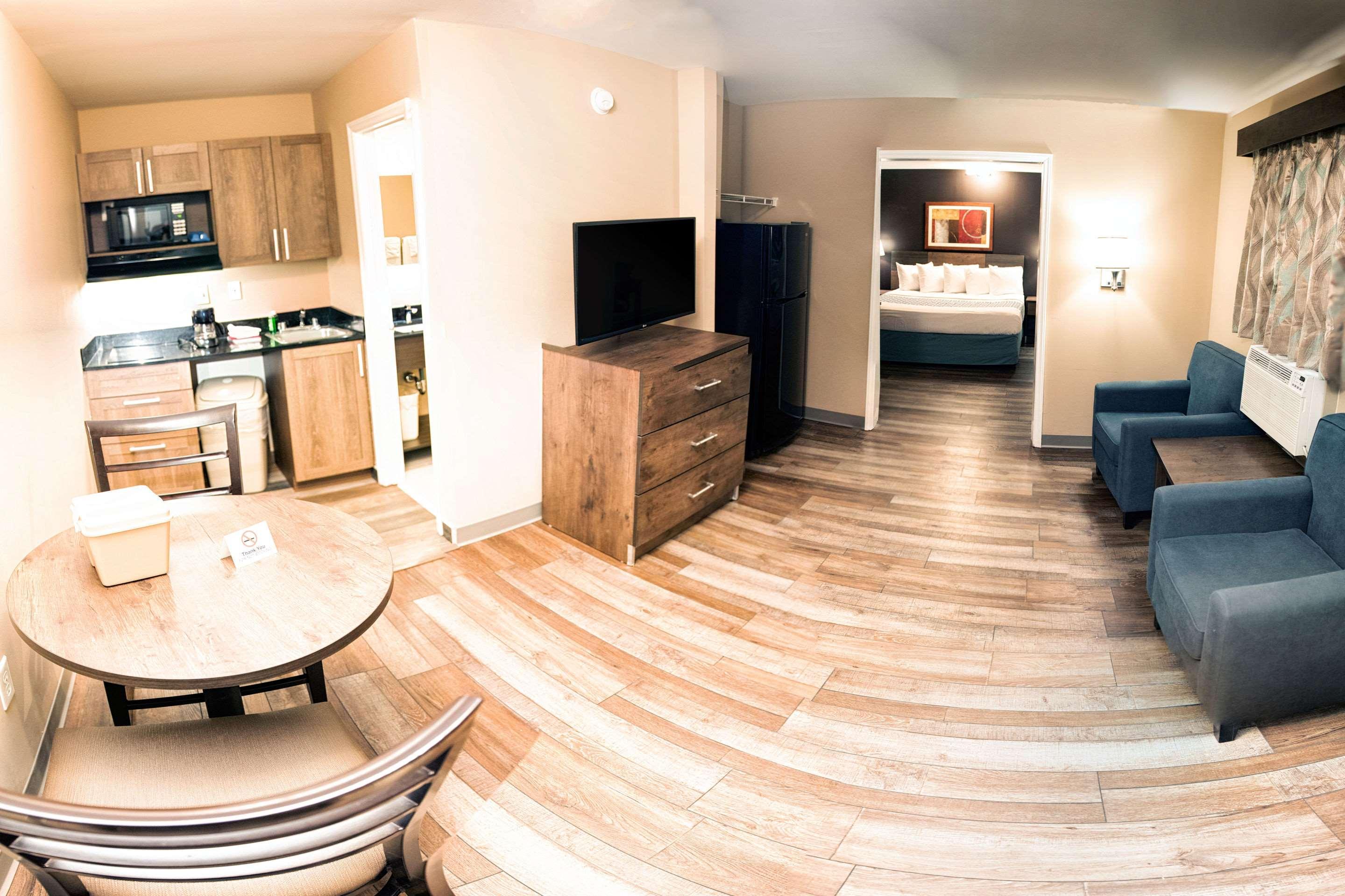 Suburban Studios Charlotte-Ballantyne Экстерьер фото