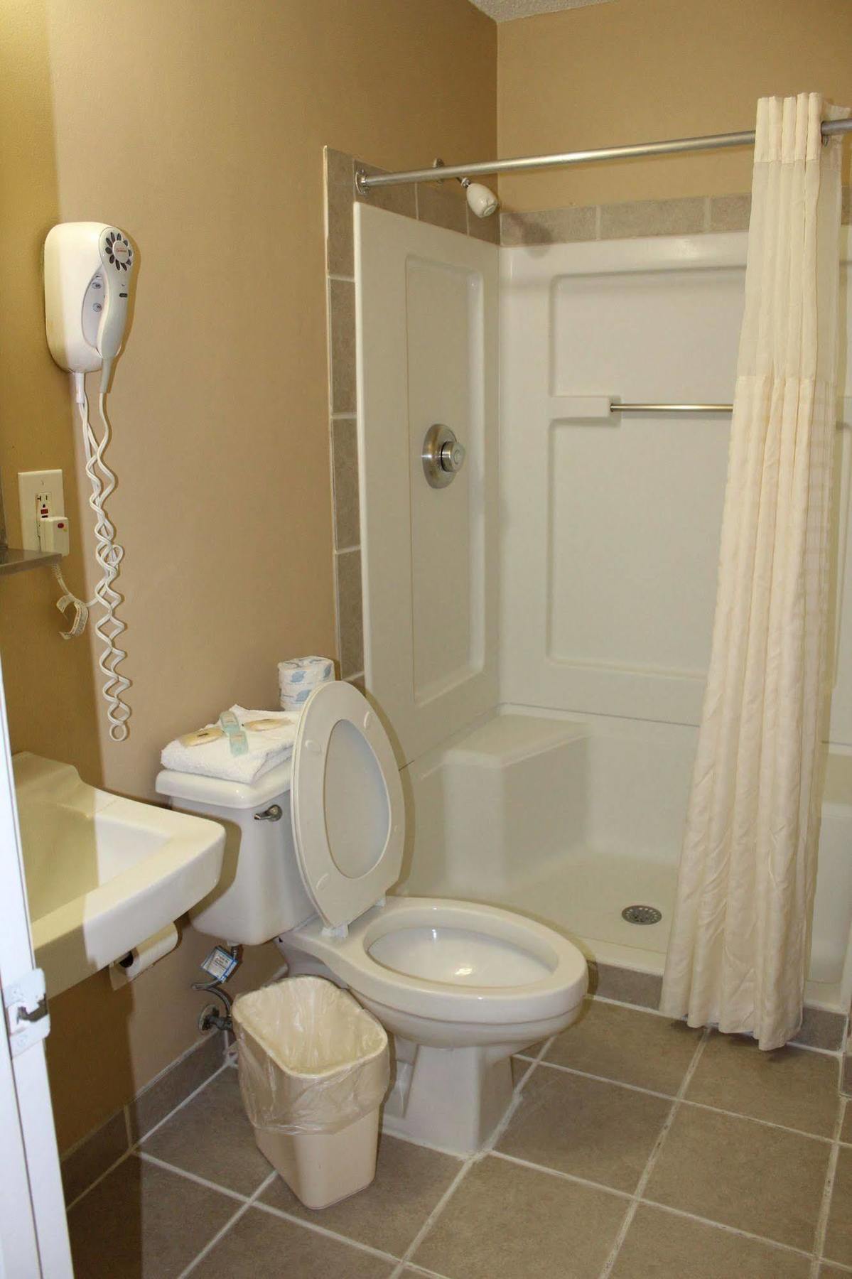 Suburban Studios Charlotte-Ballantyne Экстерьер фото