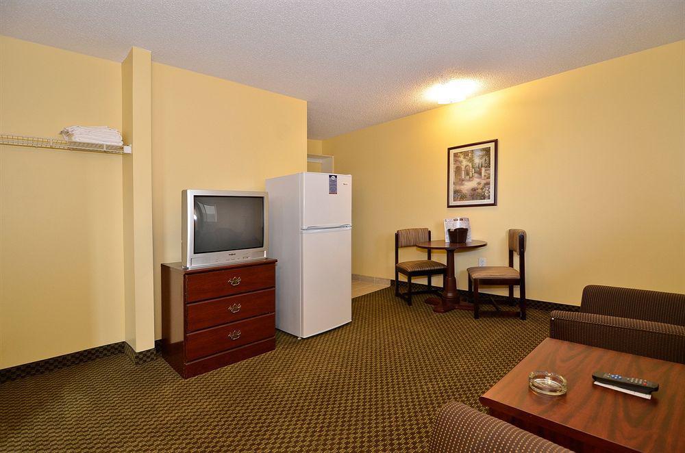 Suburban Studios Charlotte-Ballantyne Экстерьер фото